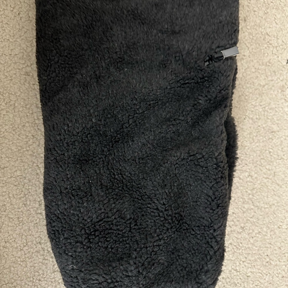 Essentials fleece sweatpants. Unworn. Untouched. Size small